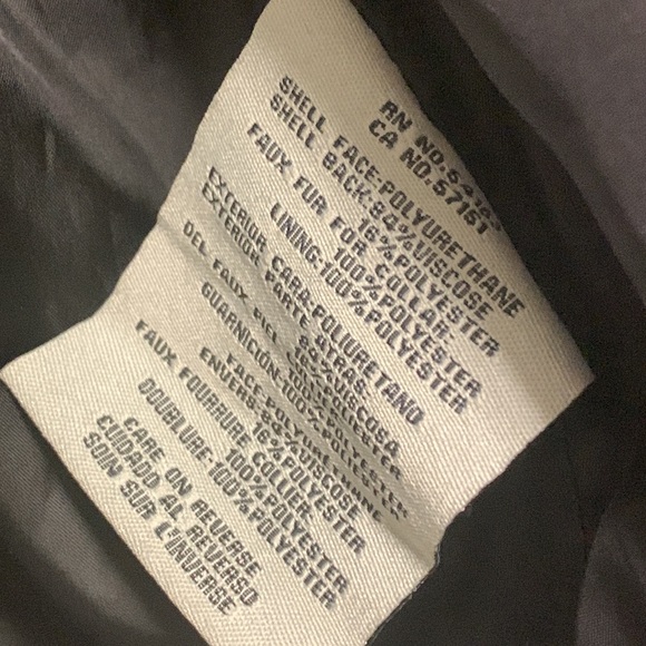 Levi's Strauss & CO Faux Leather Jacket With Removable Sherpa Collar - Picture 14 of 16